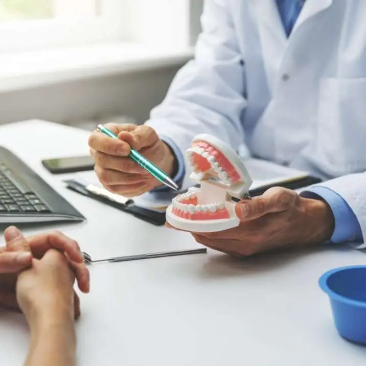 dentist-explaining-treatment