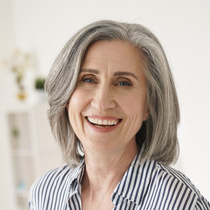 Smiling dental implant