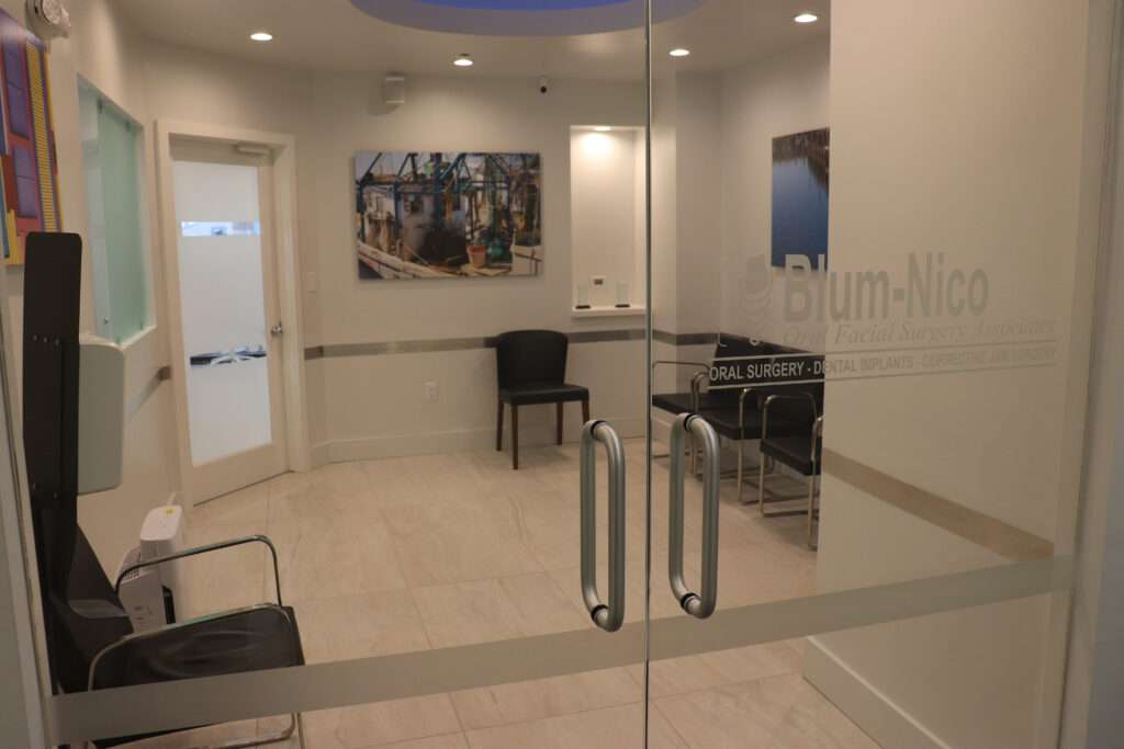 experto-dental-oficina-en-miami