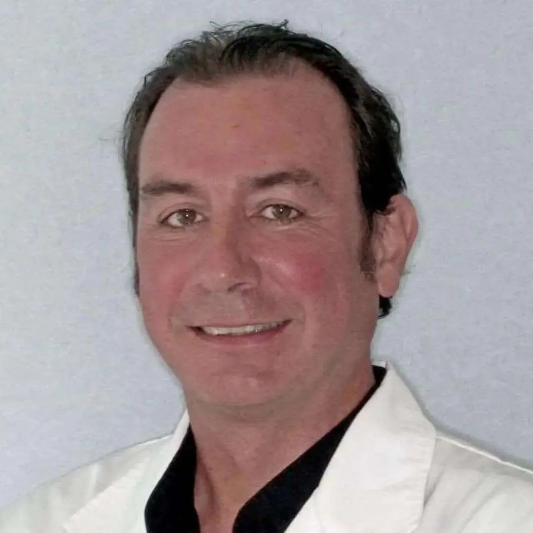 Arturo Bilbao Alonso dental expert A Coruña - professional dentist in A Coruña and Lugo