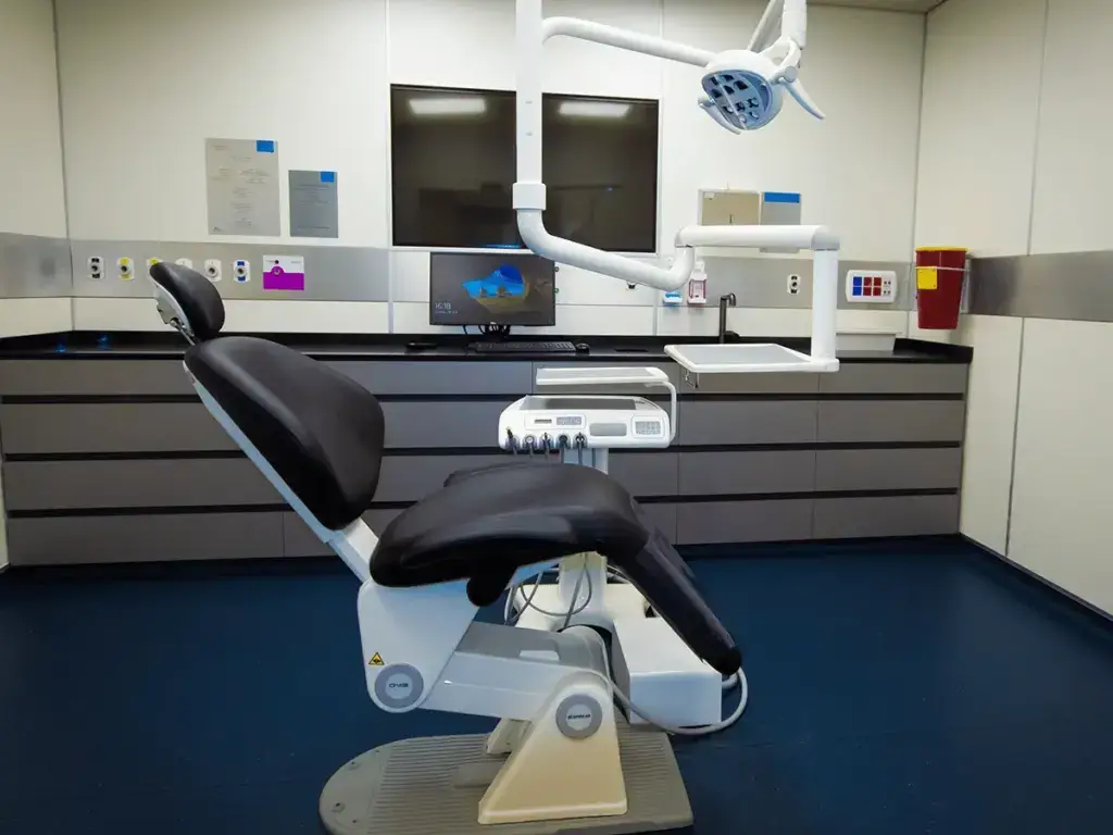dental expert clinic ZAGA Center Tel Aviv