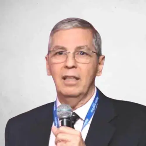 Dr. Eduardo Moraes