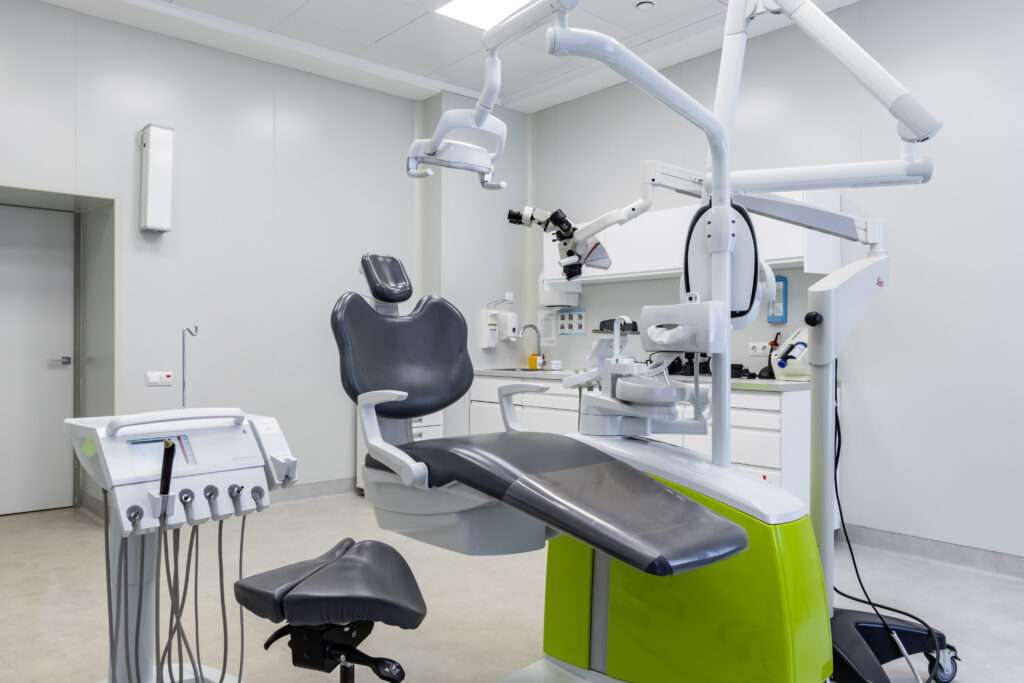 Имплантация зубов в ZAGA Center Санкт-Петербург