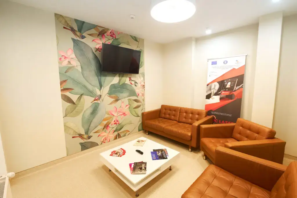 Waiting room in ZAGA Center Iasi, professional dentist team